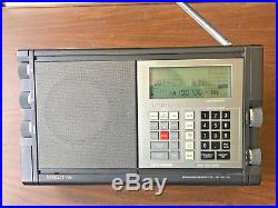 GRUNDIG SATELLIT 700 FM/AM/SW Portable World Radio