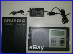 GRUNDIG Satellit 700 FM/AM/SWithMWithLW Portable World Radio